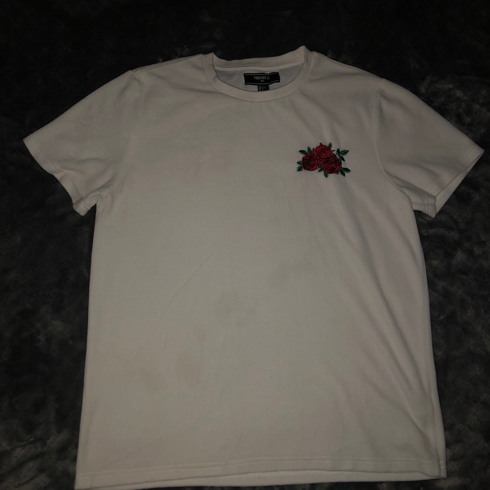 Forever 21 Men’s Large White Shirt with design